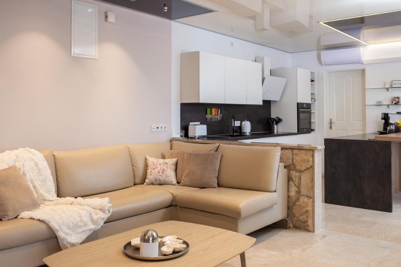 Beachfront Holiday Home - Private Heated Pool Mimice Eksteriør billede